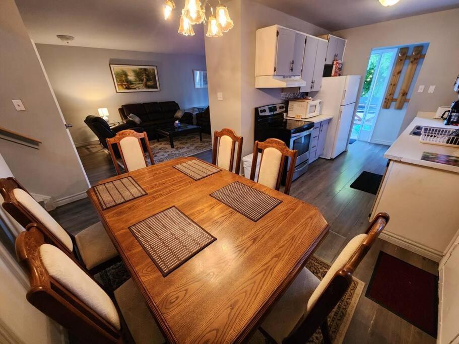 Entire 3 Bedroom House In Elliot Lake Esterno foto