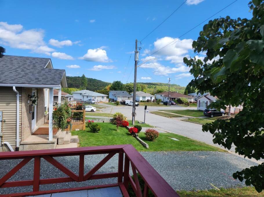 Entire 3 Bedroom House In Elliot Lake Esterno foto